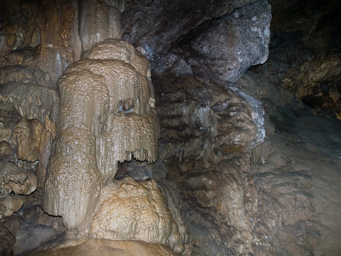 Cave-004.jpg