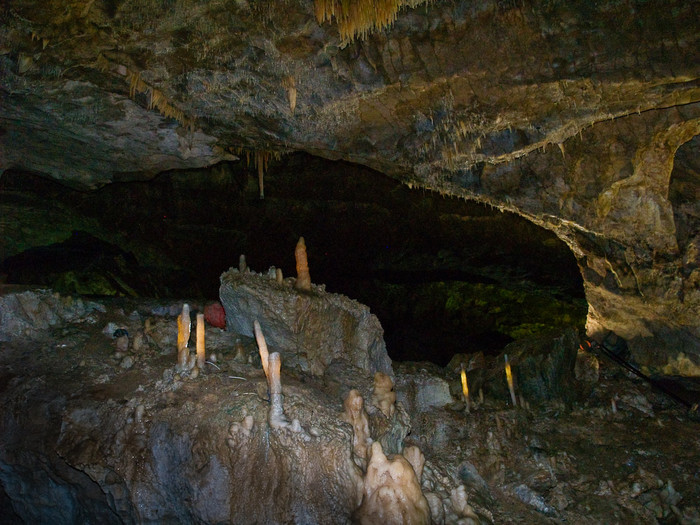 Cave-008.jpg