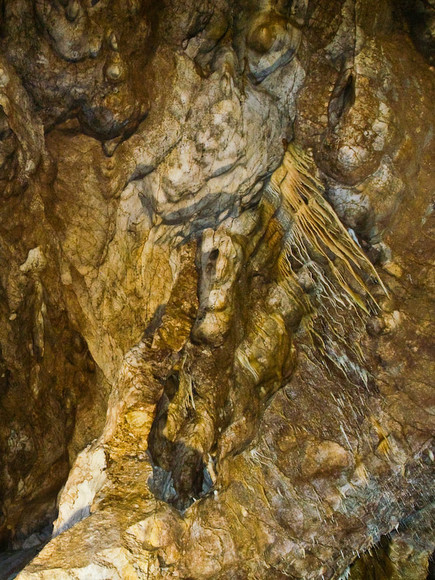 Cave-009.jpg