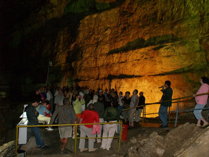 Cave-010.jpg